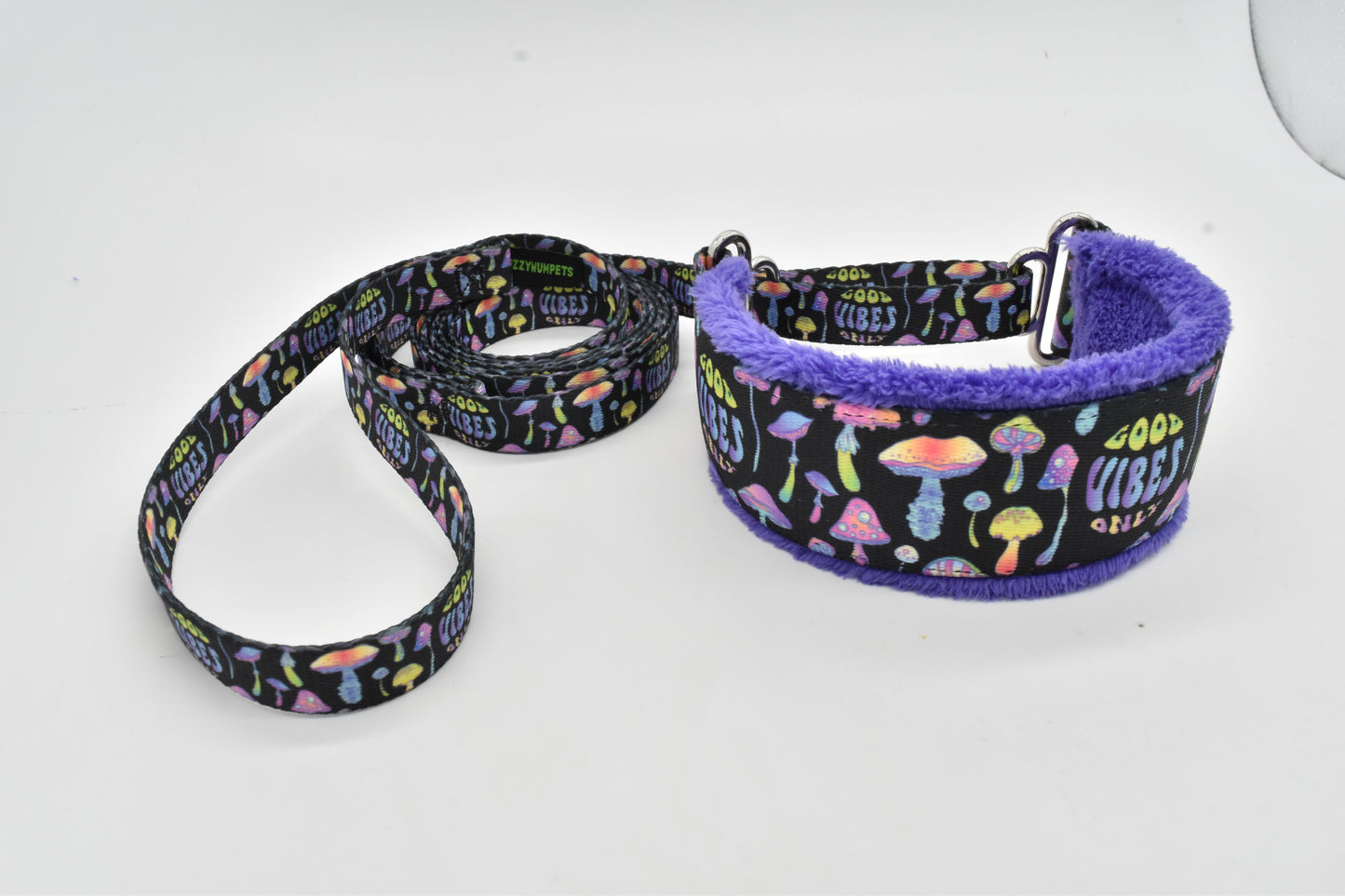 1.5” Good Vibes walking lead