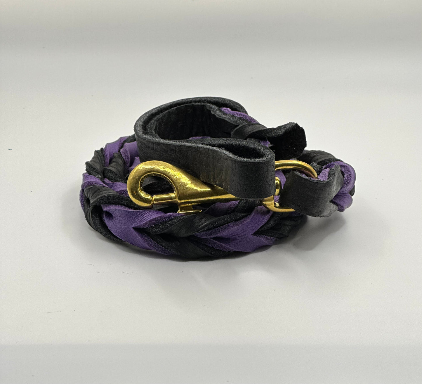 1/2” Bullhide braided leather leash (message me for the metallic color choice available)