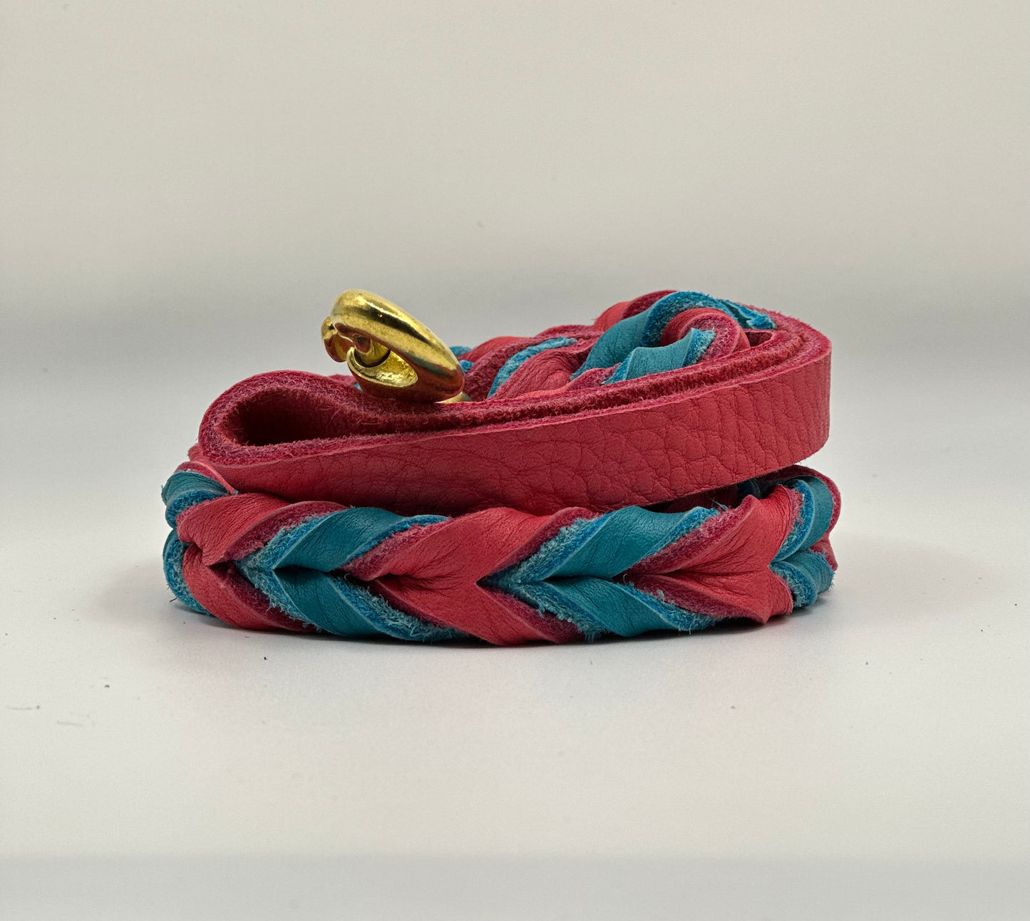 1/2” Bullhide braided leather leash (message me for the metallic color choice available)