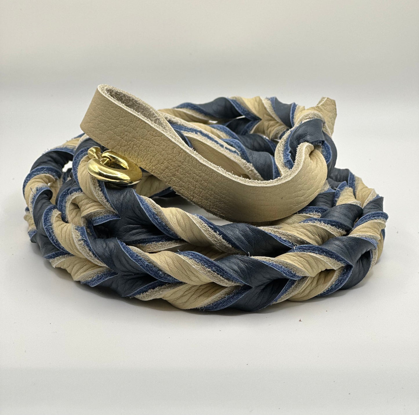 1/2” Bullhide braided leather leash (message me for the metallic color choice available)