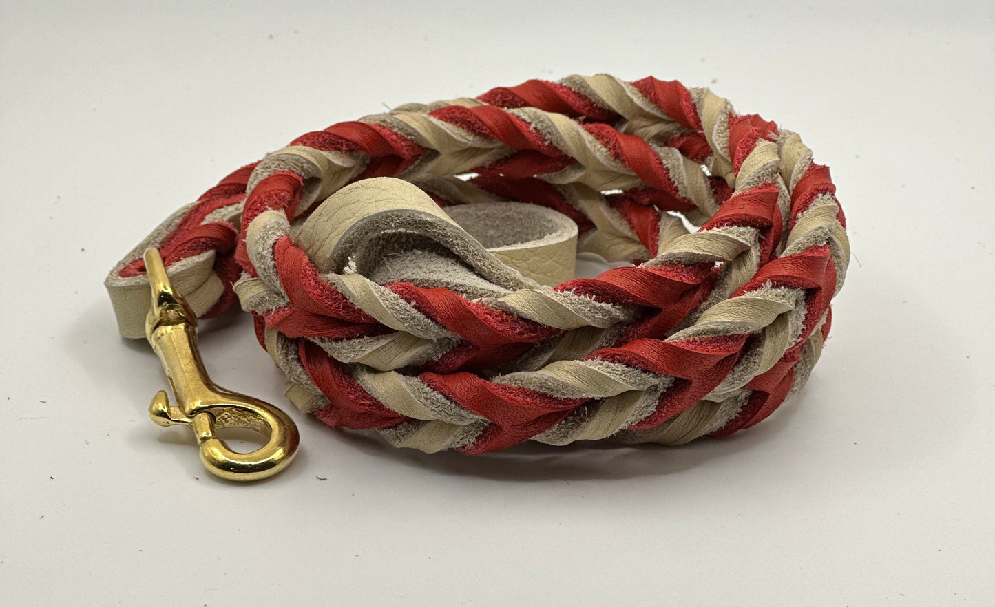 1/2” Bullhide braided leather leash (message me for the metallic color choice available)