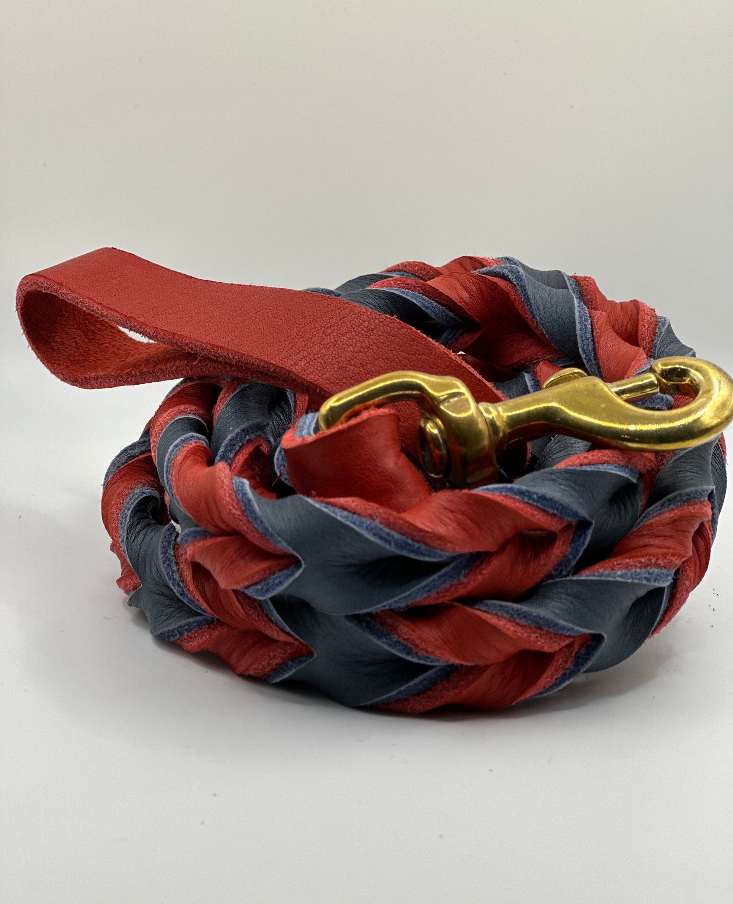 1/2” Bullhide braided leather leash (message me for the metallic color choice available)