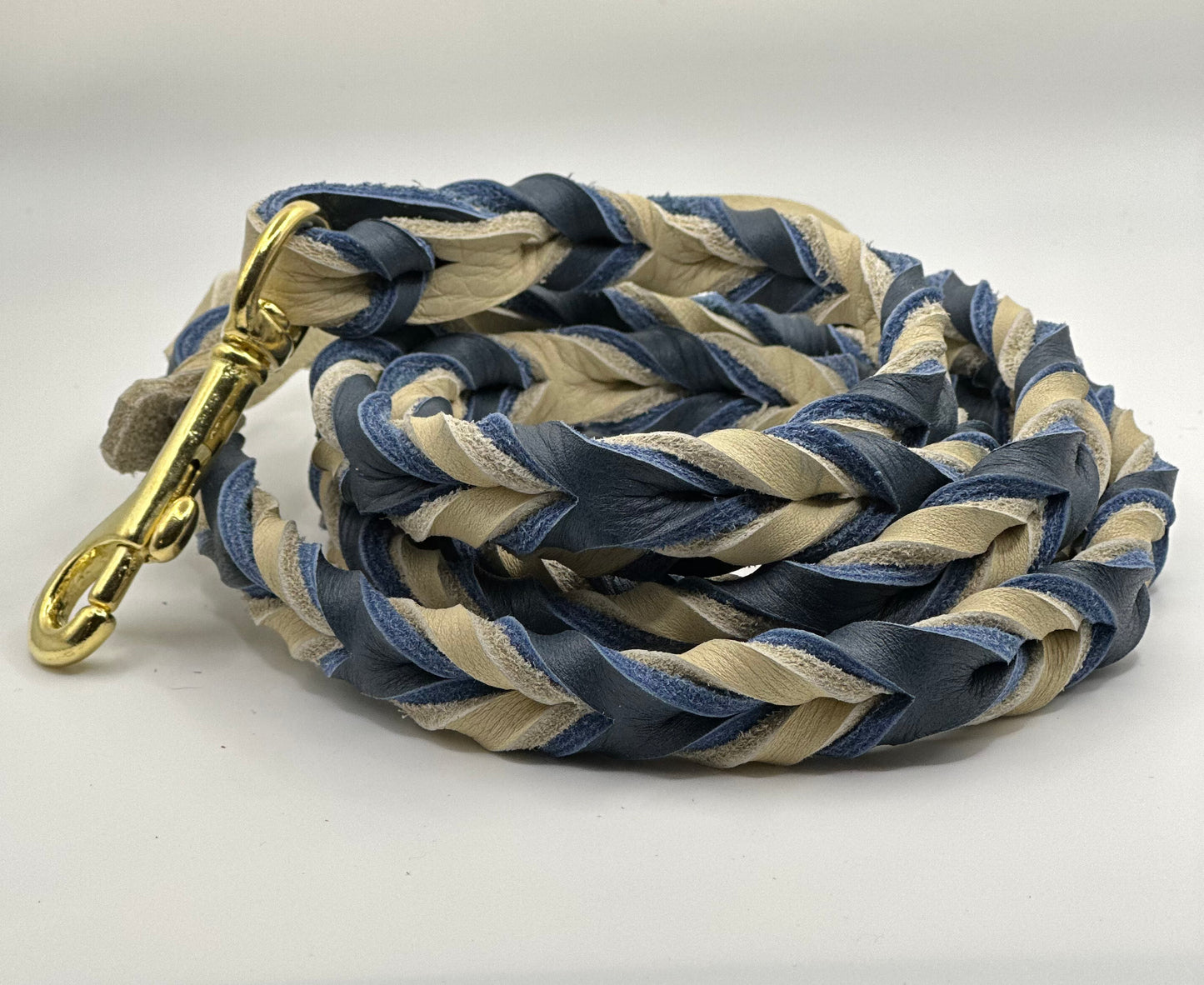 1/2” Bullhide braided leather leash (message me for the metallic color choice available)