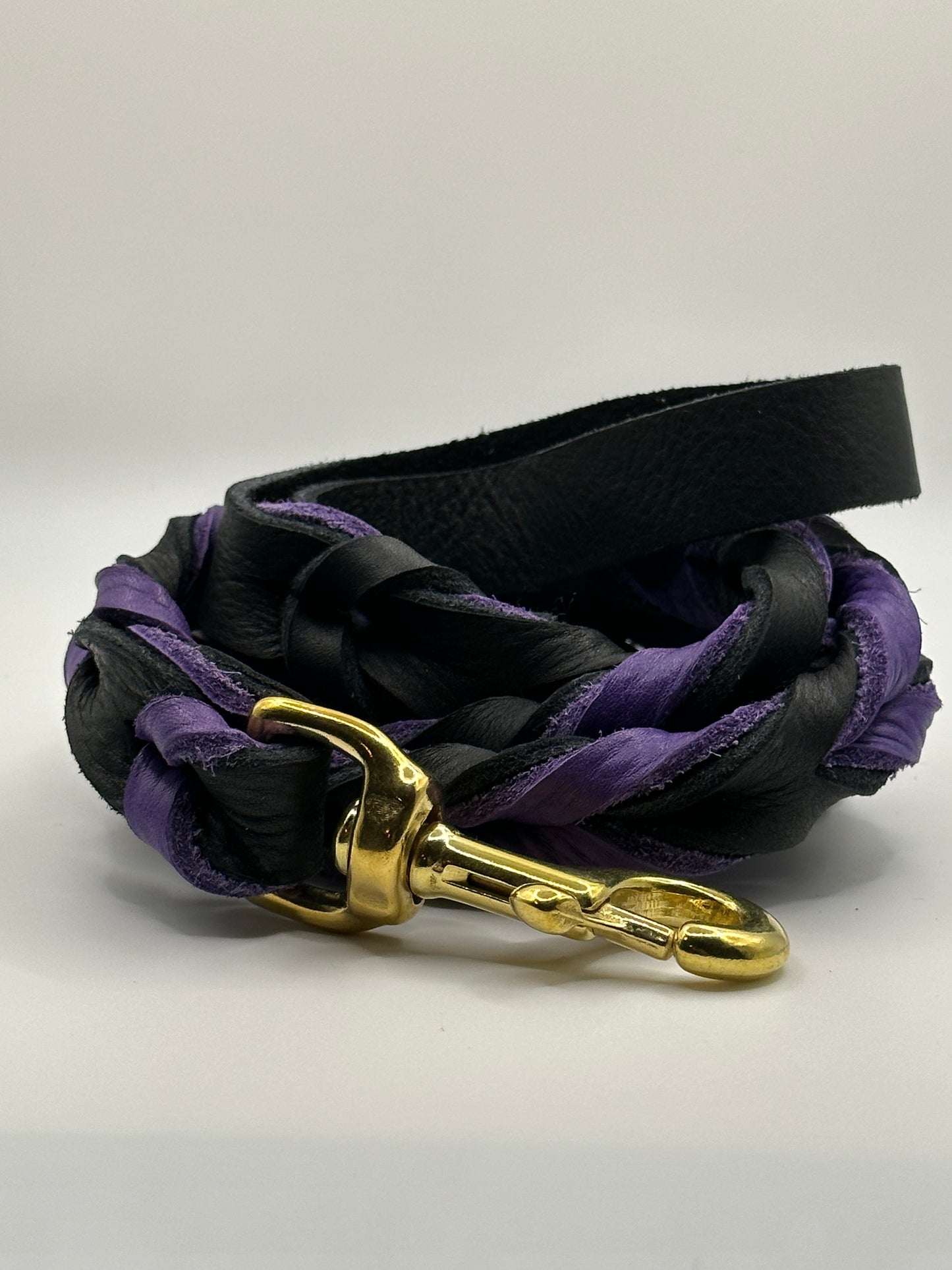 1/2” Bullhide braided leather leash (message me for the metallic color choice available)