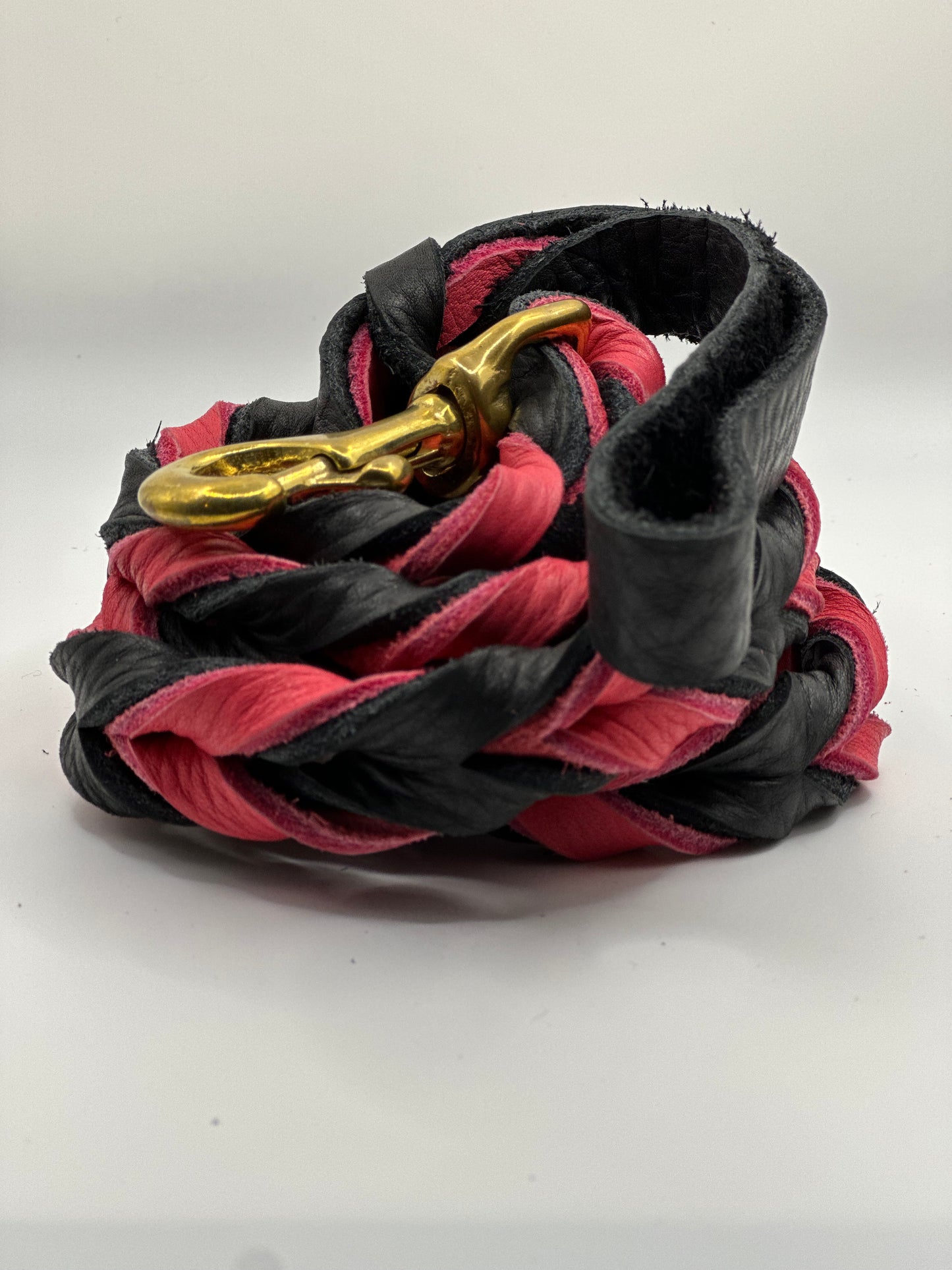 1/2” Bullhide braided leather leash (message me for the metallic color choice available)