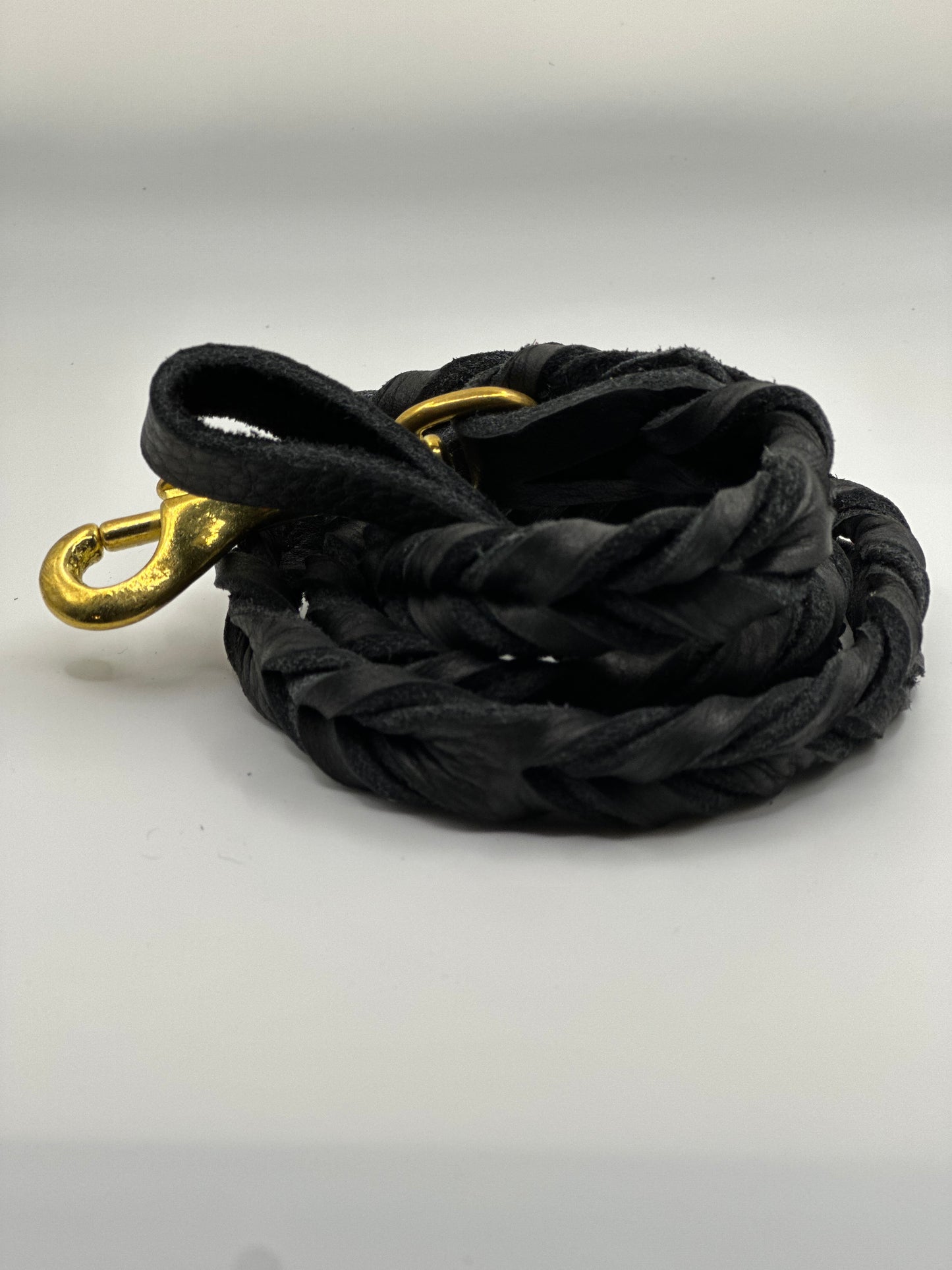 1/2” Bullhide braided leather leash (message me for the metallic color choice available)